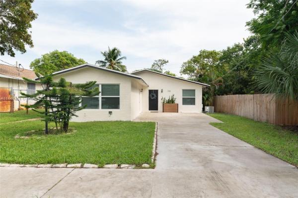 Carver Heights, 155 SW 5th St, Deerfield Beach, Florida 33441, image 1
