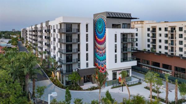 Miline Ludlam Trail, 6970 SW 40th St #147, Glenvar Heights, Florida 33155, image 2