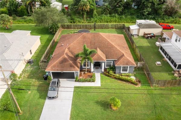 1016 SW Mccomkle Ave, Port St. Lucie, Florida 34953, image 2