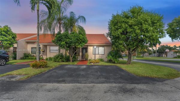 Somerset Villas, 14711 SW 61st Ter, Kendall West, Florida 33193, image 1