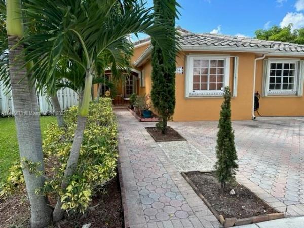 Le Mirage, 14636 SW 115th Ter, The Hammocks, Florida 33186, image 1