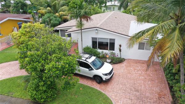 Bel Aire, 18680 Belview Dr, Cutler Bay, Florida 33157, image 2