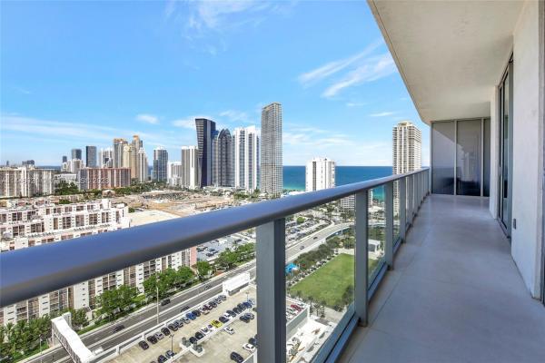 Parque Towers, 300 Sunny Isles Blvd #4-2505, Sunny Isles Beach, Florida 33160, image 2