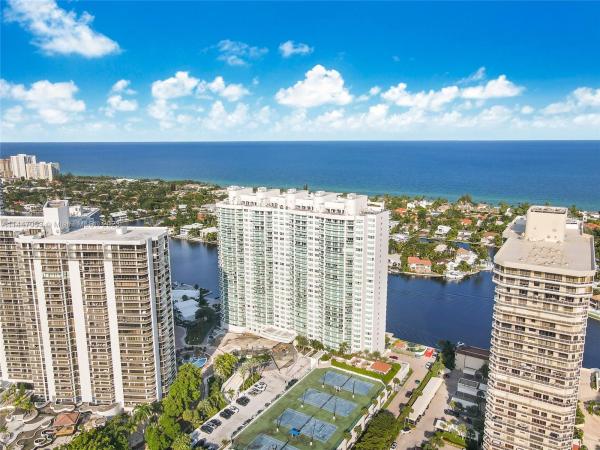 Hamptons South, 20201 E Country Club Dr #308, Aventura, Florida 33180, image 1