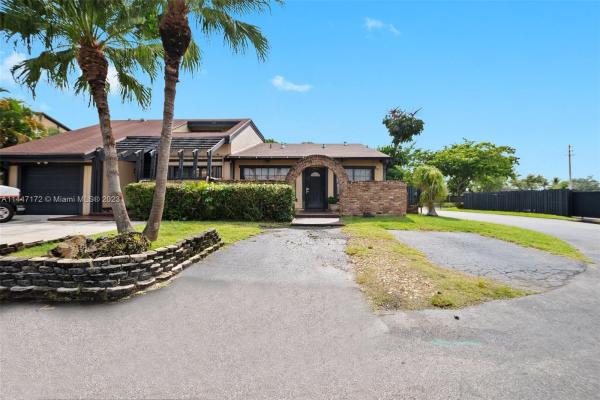 Kingsley Commons, 4483 NW 93rd Way #4483, Sunrise, Florida 33351, image 1