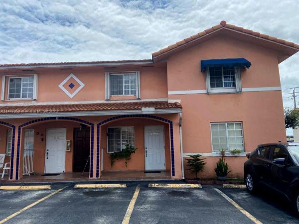 Silver Gardens Villas, 10101 W Okeechobee Rd #5202, Hialeah Gardens, Florida 33016, image 1
