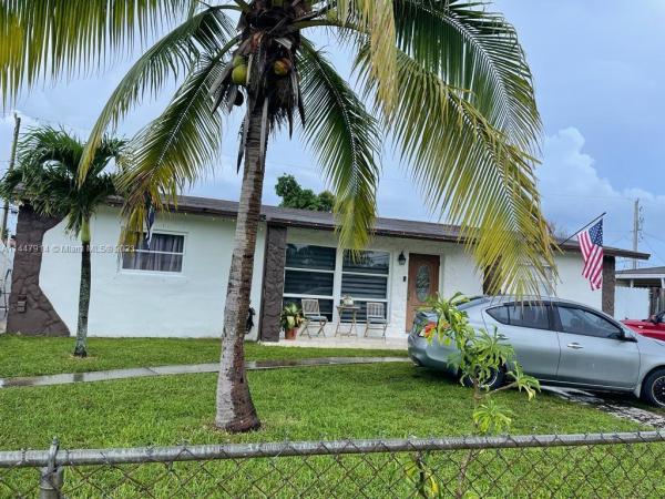 Carol City, 3965 NW 176th St, Miami Gardens, Florida 33055, image 2