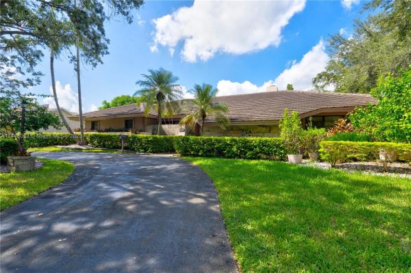 Cape Cutler Estates, 7865 SW 183rd Ter, Palmetto Bay, Florida 33157, image 1