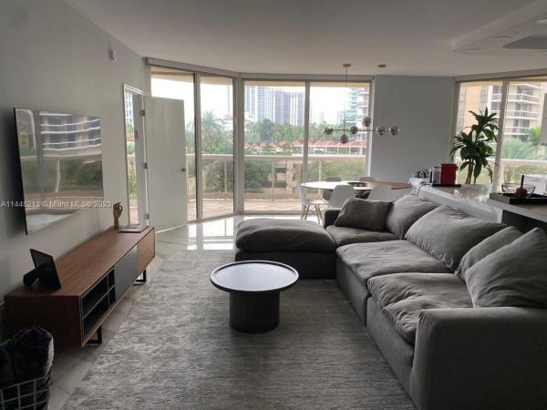 Terraces North Turnberry, 20191 E Country Club Dr #511, Aventura, Florida 33180, image 2