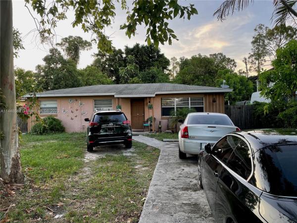 Naples Manor, 5477 Martin St, Naples, Florida 34113, image 1