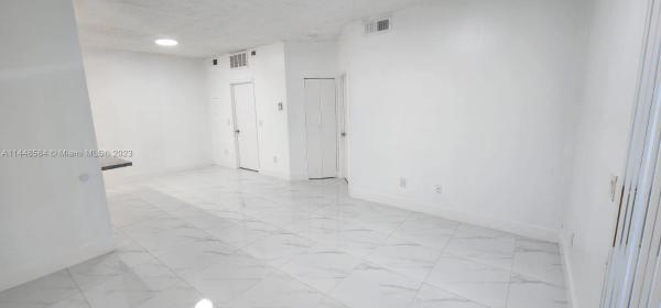 La Hacienda Country Club Of Miami, 18314 NW 68th Ave #J, Country Club, Florida 33015, image 1