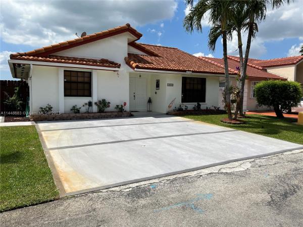 Angelica Gardens At Lakes Of Avalon, 19050 NW 84th Ct, Hialeah, Florida 33015, image 1