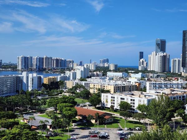 Winston Towers 400, 231 174th St #1916, Sunny Isles Beach, Florida 33160, image 1