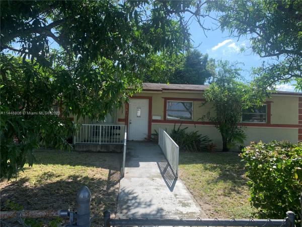 Carol City, 17631 NW 41st Ave, Miami Gardens, Florida 33055, image 2