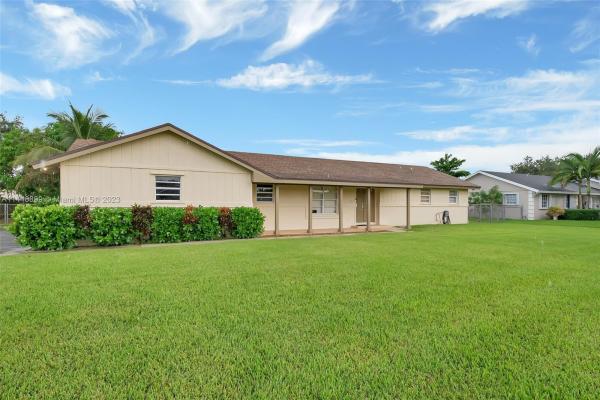 Westbury Estates, 1520 NW 19th St, Homestead, Florida 33030, image 1