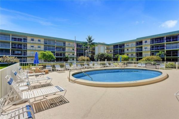 Hampton Gardens, 810 SE 7th St #107, Deerfield Beach, Florida 33441, image 1