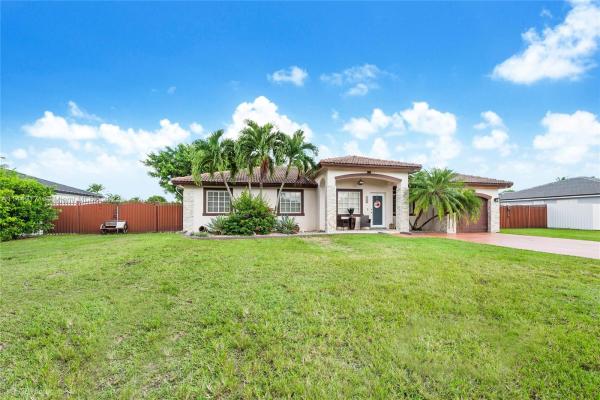 Oak South Estates, 12873 SW 210th Ter, South Miami Heights, Florida 33177, image 2