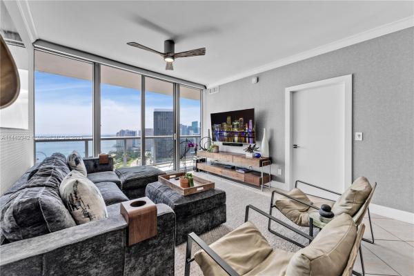 MarinaBlue, 888 Biscayne Blvd #4006, Miami, Florida 33132, image 2