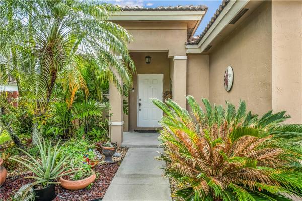 East Lake, 435 SE 30th Dr, Homestead, Florida 33033, image 1