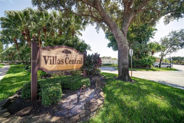 Villas Central, 10861 N Golfview Dr, Pembroke Pines, Florida 33026, image 1