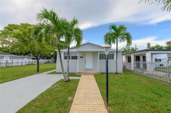 Hialeah Heights, 2927 NW 57th St, Brownsville, Florida 33142, image 2