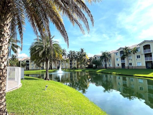 Royal Grand, 2600 S University Dr #213, Davie, Florida 33328, image 1