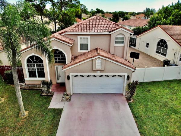 Villages Of Woodlake, 114 S Wedgewood Lks S, Greenacres, Florida 33463, image 1
