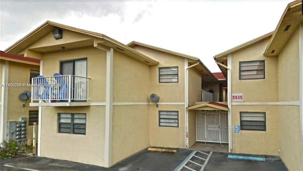 Villas De Marbella, 5935 W 26th Ave #102, Hialeah, Florida 33016, image 1