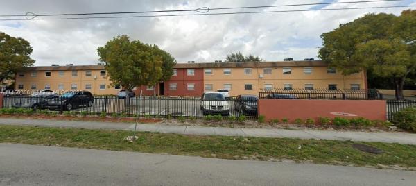 Courts At Oakland Park, 101 NE 41st St #B28, Oakland Park, Florida 33334, image 1