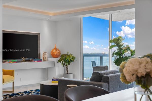 The Grand Venetian, 10 Venetian Way #1702, Miami Beach, Florida 33139, image 1