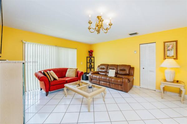 Oak Park Estates, 19880 SW 123rd Ave #19880, South Miami Heights, Florida 33177, image 1