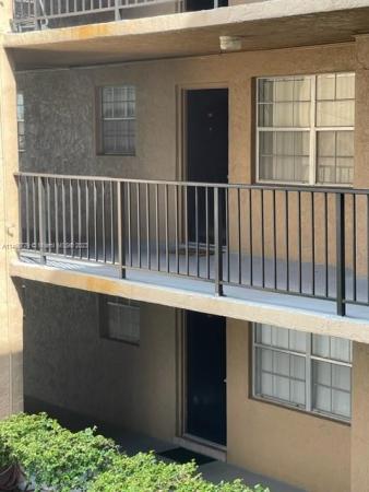 Kings Castle, 6575 W 4th Ave #206, Hialeah, Florida 33012, image 1
