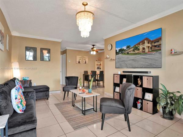 Romont South, 160 NE 203rd Ter #10, Miami Gardens, Florida 33179, image 1