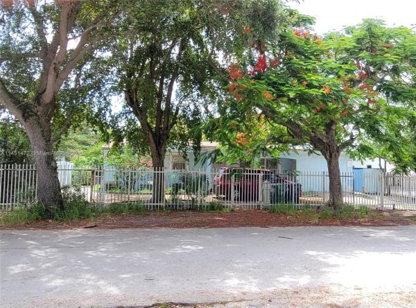 Carol City, 17500 NW 47th Ct, Miami Gardens, Florida 33055, image 2