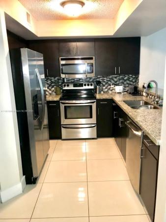 Pinehurst Club, 430 S Park Rd #3-302, Hollywood, Florida 33021, image 1