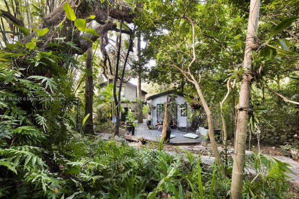 Sherwood Forest, 376 NE 85th St, El Portal, Florida 33138, image 1