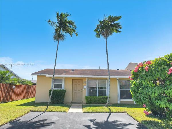 Richmond Townhouse, 11416 SW 148th Ter, Richmond Heights, Florida 33176, image 1