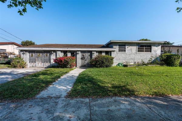 Manning Gardens, 1251 NW 143rd St, Golden Glades, Florida 33167, image 1