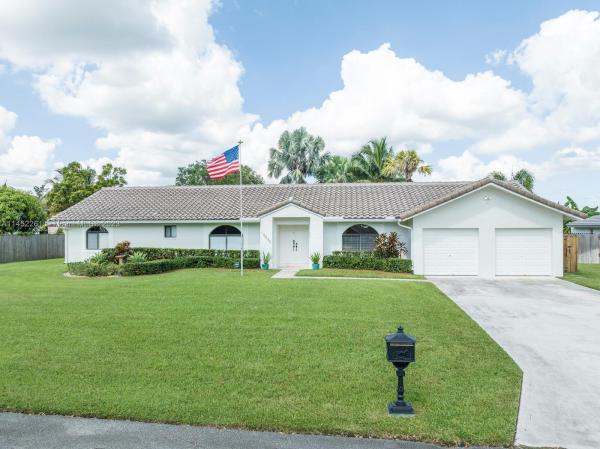 19940 SW 134th Ct, Unincorporated Dade County, Florida 33177, image 2