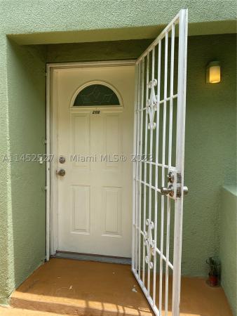 Patios West One, 11153 NW 7th St #203-6, Fountainebleau, Florida 33172, image 1