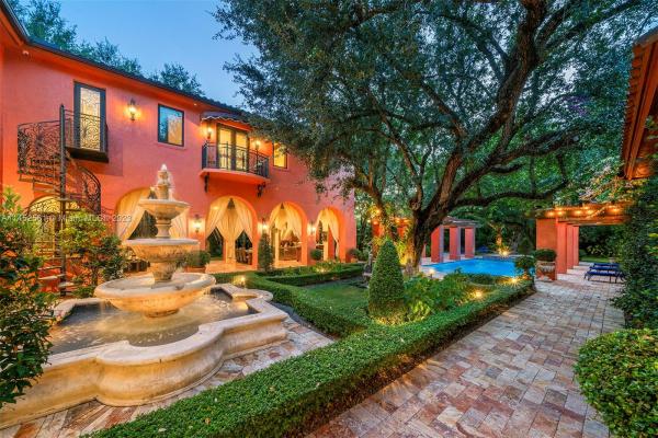 Hallmark Heights Estates, 6600 Chapman Field Dr, Pinecrest, Florida 33156, image 1