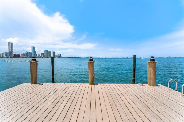 Biscayne Island, 1011 N Venetian Dr, Miami, Florida 33139, image 1
