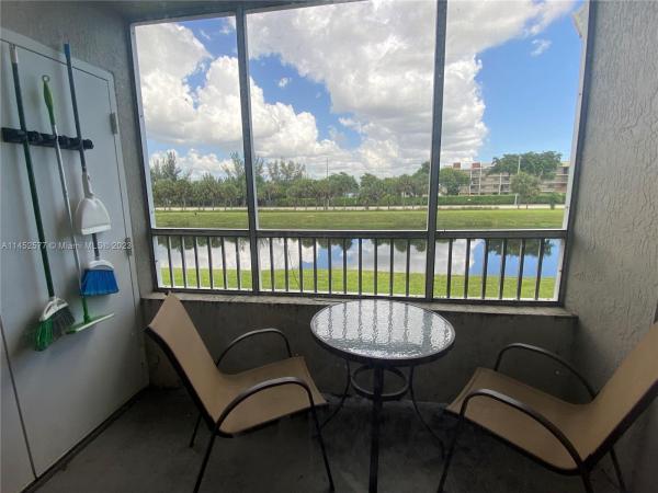 LakeView Club, 2861 N Oakland Forest Dr #206, Oakland Park, Florida 33309, image 1