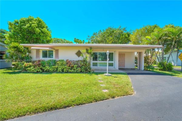 Sheridan Lakes Houses, 3198 Sheridan Ln #135, Hollywood, Florida 33021, image 1