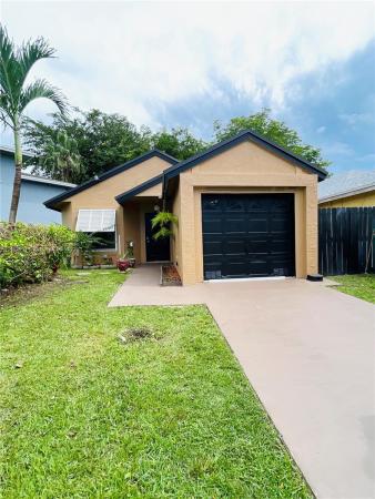 Villas Of Palm Bay, 973 SW 8th Pl, Florida City, Florida 33034, image 1