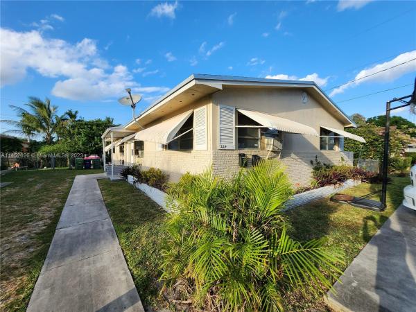 Ro-Len Acres, 224 SW 10th St, Hallandale Beach, Florida 33009, image 1