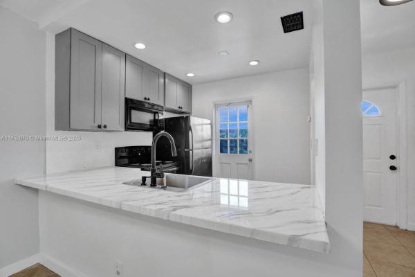 Geranium Gardens, 5071 W Oakland Park Blvd #309, Lauderdale Lakes, Florida 33313, image 1