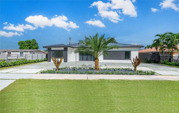 Westwood Lakes Residential, 4901 SW 112th Ct, Westwood Lakes, Florida 33165, image 2