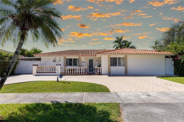 Superior Homes, 13344 NW 6th St, Tamiami, Florida 33182, image 1