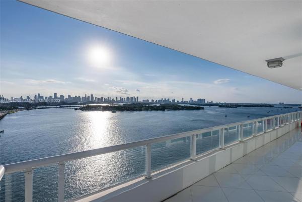 The Bentley Bay South, 520 West Ave #1601, Miami Beach, Florida 33139, image 1